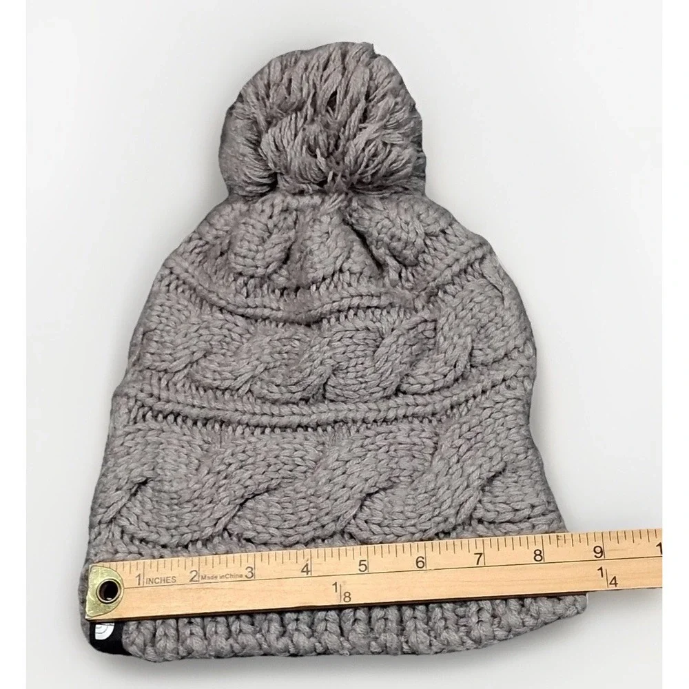 The North Face Gray Cable Knit Pom Beanie Hat CLN6 One‎ Size Mens Womens